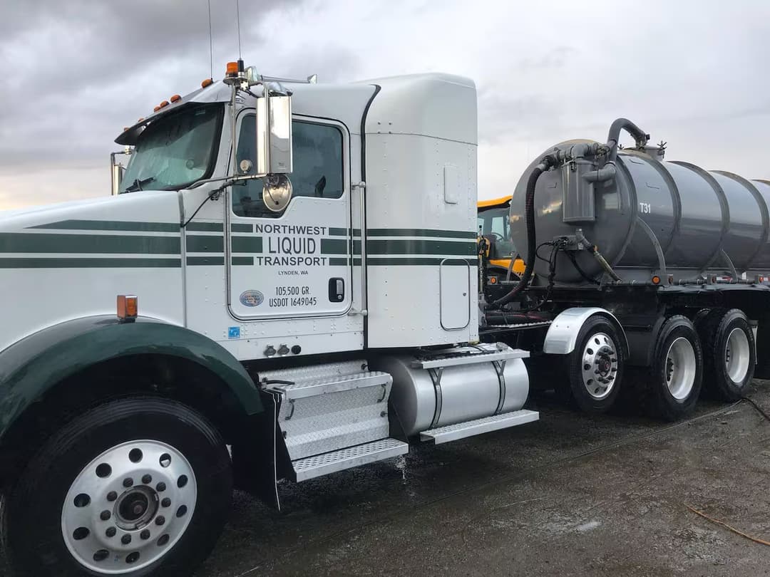 Fleet washing a tanker truck